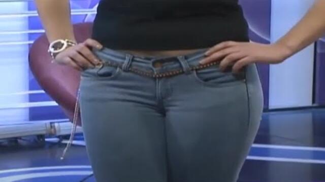 [Sexy Curves][Beautiful fashion model] tight fit jeans 15