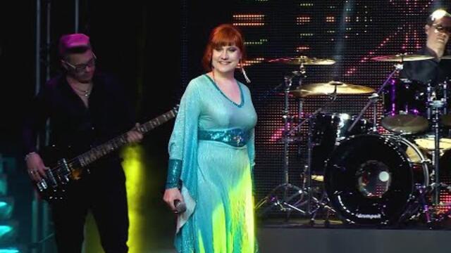 Оксана Сенчина  - "По камушкам"