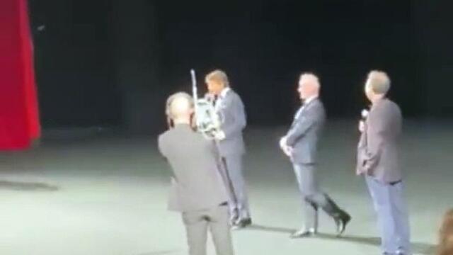 Tom Cruise recives an honory Palme D’Or at Festival of Cannes