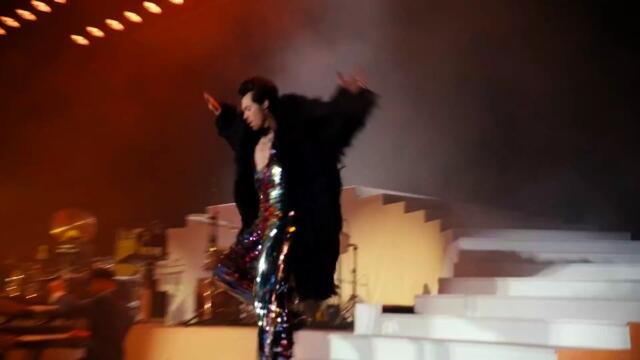 Harry Styles chante son tube "As It Was" à Coachella