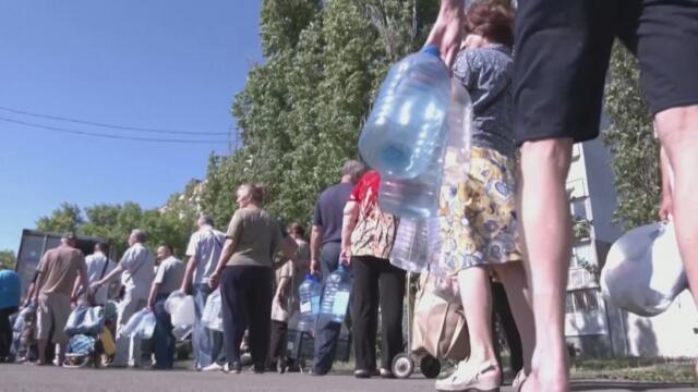 Войната в Украйна с опашки за чиста вода - Недостиг на питейна вода в Николаев и Мариупол