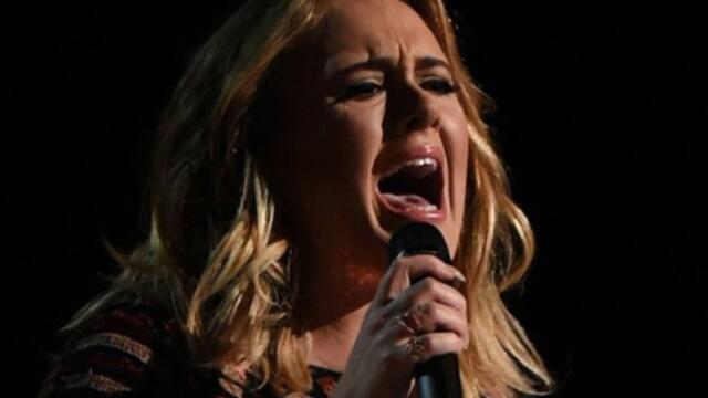 Schlechte Nachrichten! Adele meldet sich unter Tränen zu Wort