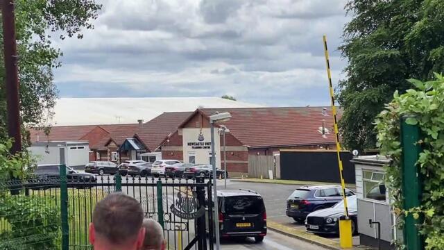 Sven Botman arrives at Newcastle United training ground ahead of Lille move