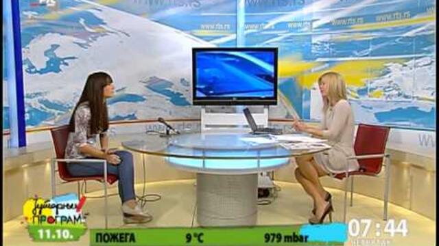 NatAsa MiljKovic -  divan osmeh i prelepe noge