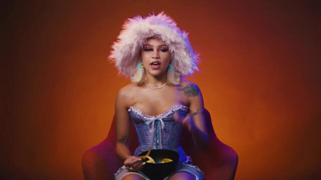 IV4 Answers Questions From Her Fans