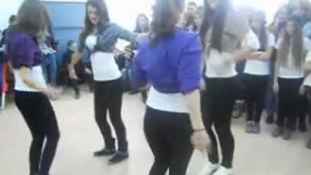 Band  Xtreme-Alexandra Chioveanu