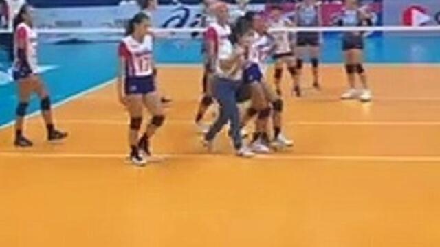 Fans hold breath as Alyssa Valdez limps off with an injury