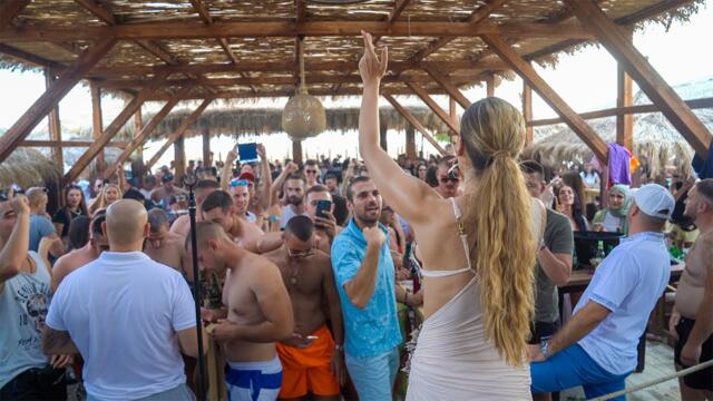 Tea Tairovic - Pearl Beach - Ulcinj (Performance)