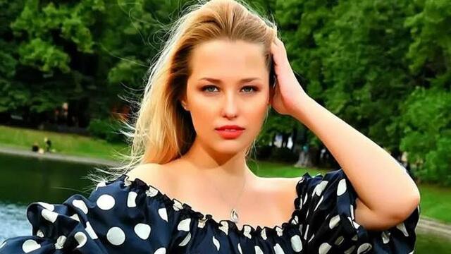 Александр Разгуляев   -  МОЯ ДЕВОЧКА