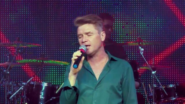 Данила Осенний  - "Соткала в небе ночь вуаль"