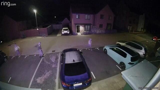 Youths try to raid cars on new-build estate in Cheriton