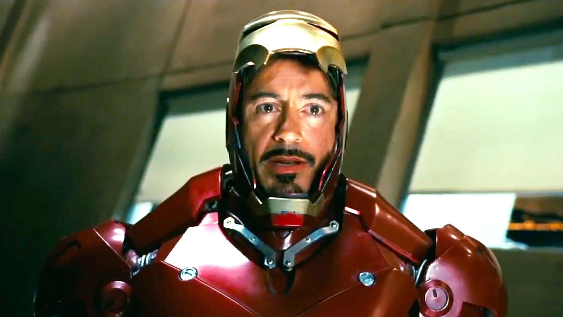 Открой железный. Iron man 2008. Тони Старк из железного человека 3. Тони Старк в костюме железного человека. Тони Старк кино 1.