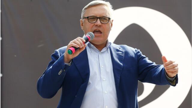 Putin’s First Prime Minister predicts the President’s ousting!