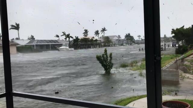 Videos show how quickly the storm surge rose as Ian approached Florida