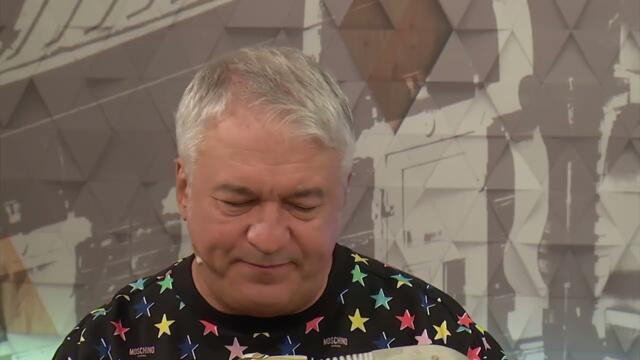 Валерий Сёмин   -  "На позиции девушка"