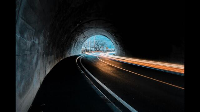 Джорж Райнициани,Любовь Фоменко, Елена Соломатина  -  Свет в тоннеле