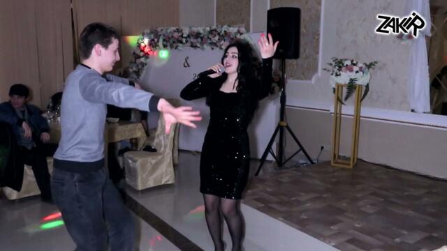 Девушка зажгла танцпол и удивила всех своим голосом!