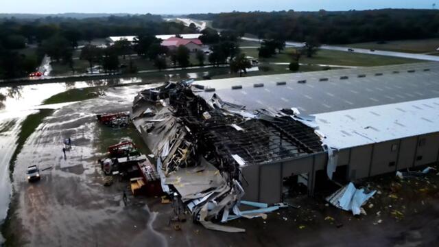 Twisters tear across Texas