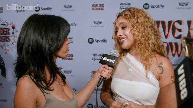 Kiana Ledé On Her New Track 'Irresponsible', Upcoming Tour & More | Give Her FlowHERS Awards Gala 2022