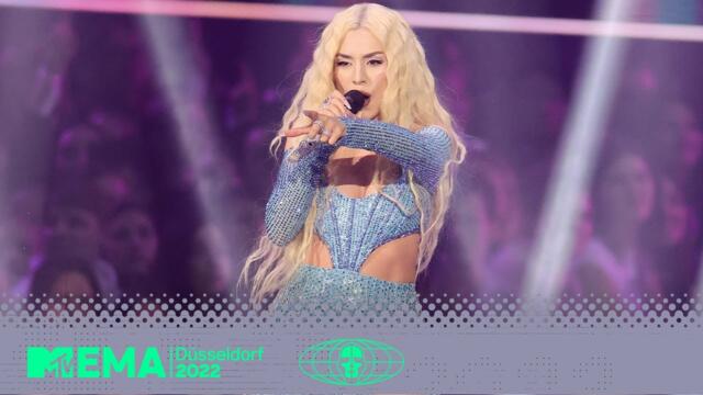 Ava Max “Million Dollar Baby” Live  MTV EMA 2022