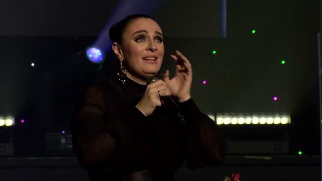 Елена Ваенга   -  "Легким пухом"