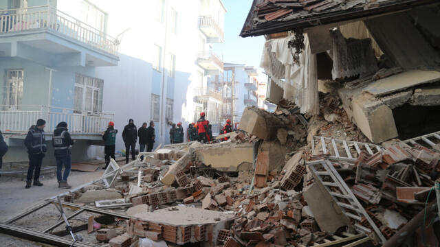 Земетресение 6 по Рихтер, разлюля Турция има загинали - Трусът е усетен и в България