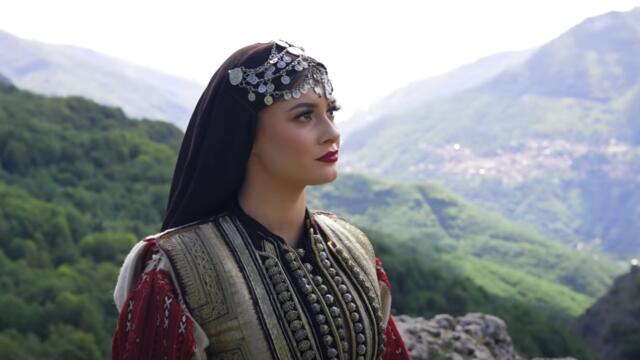 Jovana Bogdanoska - Ne Placi Majko, Ne Zali (Official Music Video)