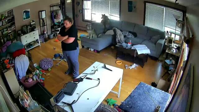 TV Falls Off Wall As Soon As Woman Gets Done With Mounting It