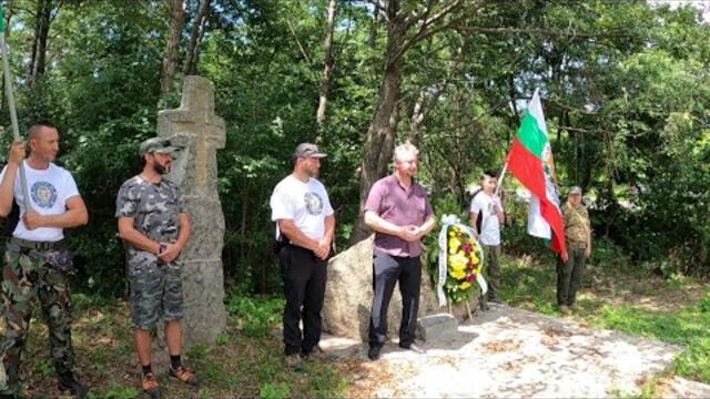 Компас /101/   I  НИП "Героите не умират".