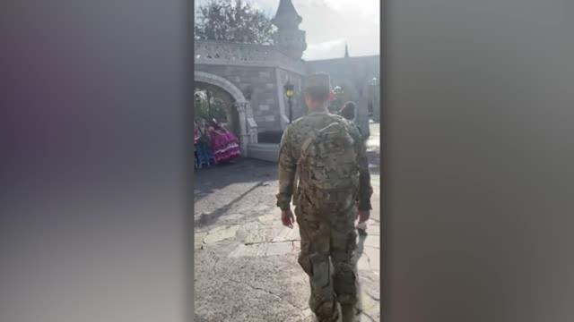 Military Dad Surprises Kids During Photoshoot At Disney