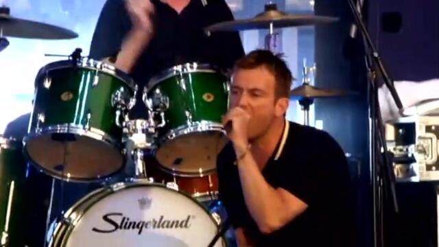 Blur chante "Girls and boys" à Hyde Park