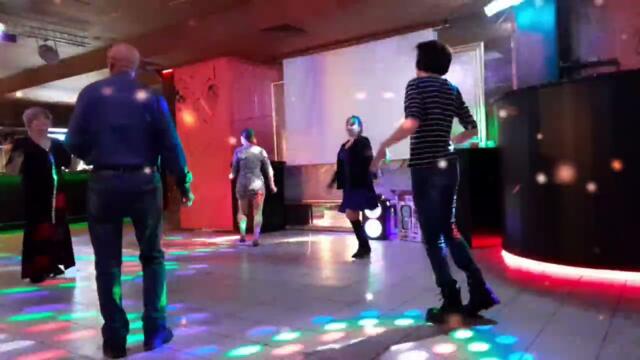 Владимир Ждамиров   -   Женщина подаренная Богом.