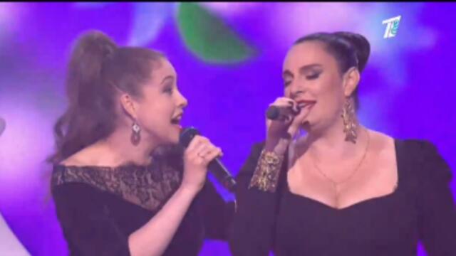 Елена Ваенга и Алëна Петровская    -    Обыкновенный 🎄1tvkz 01.01.2023