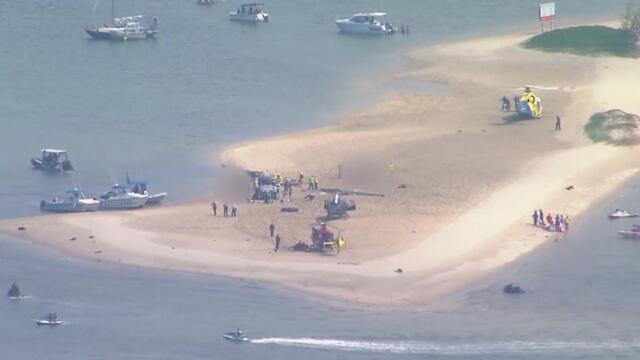 Four dead after two helicopters collide over Australian Seaworld theme park