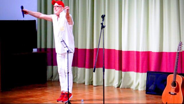 Валерий Палаускас  -  Ты сексуальная такая в платье в ромашку