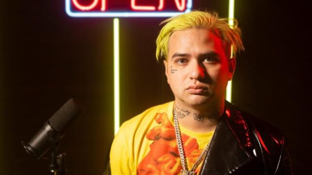 SMILEZ "Throw Me Away" (Live Performance) | Open Mic