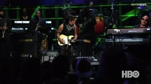 "Iconic, genius guitar player" Jeff Beck dies aged 78