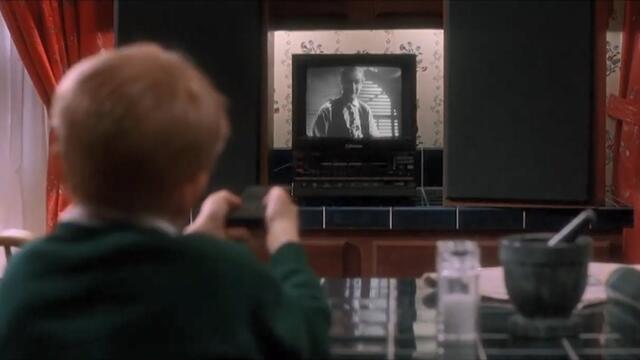 Home Alone TV pizza delivery Merry Christmas!