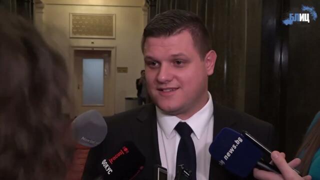 След Ахмед ДОГАН, извадиха пистолет и на Стоян Таслаков от Възраждане... Ето кой му взе акъла