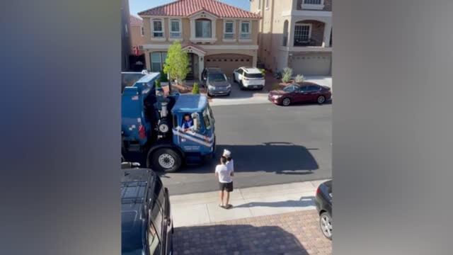 Boy Receives Hug From Recycling Truck In Return For Snack Gift | Happily TV