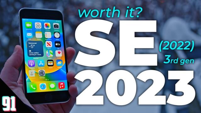 iPhone SE in 2023 - still worth it? (Review) | 3rd Gen SE