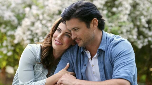 Лудо влюбени (синхронен екип, дублаж по Нова телевизия на 12.02.2023 г.) (запис)