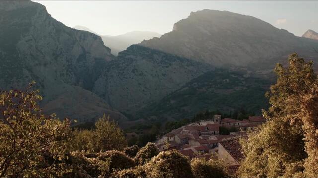 Il buco | movie | 2021 | Official Trailer