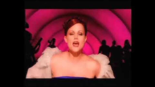 Belinda Carlisle - Love In The Key of C (Official Video)