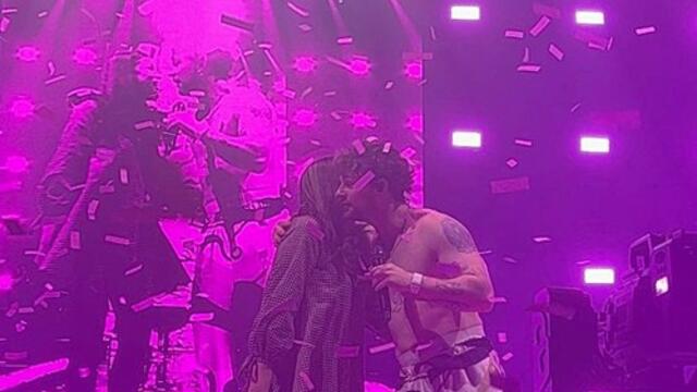 Warsop singer wows crowd after surprise duet with Tom Grennan at Nottingham concert