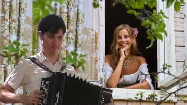 Дмитрий Лупанов   -    Домик окнами в сад