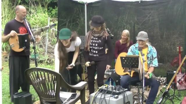 David Rovics and Friends At The Farm