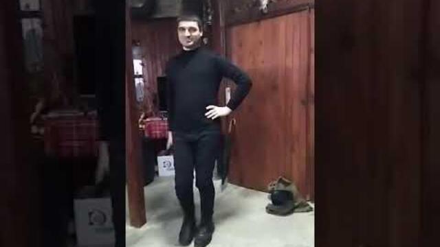 БОРИСЛАВ БОРИСОВ - МАЛКА МОМА КОНЧЕ ВОДИ