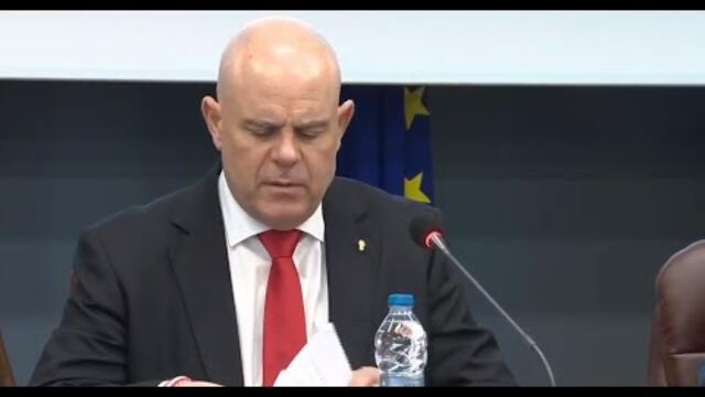 Иван Гешев затяга редиците в Прокуратурата и брани магистратите от Мафията - 16.3.2023г