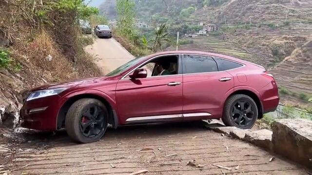 Honda Accord Crosstour viral